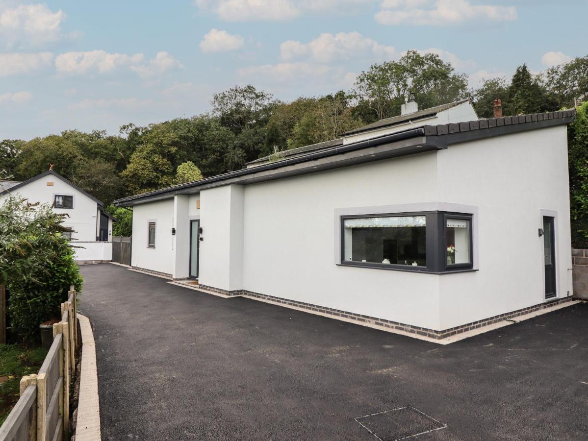 Bryn Cae Villa Ландъндо Екстериор снимка