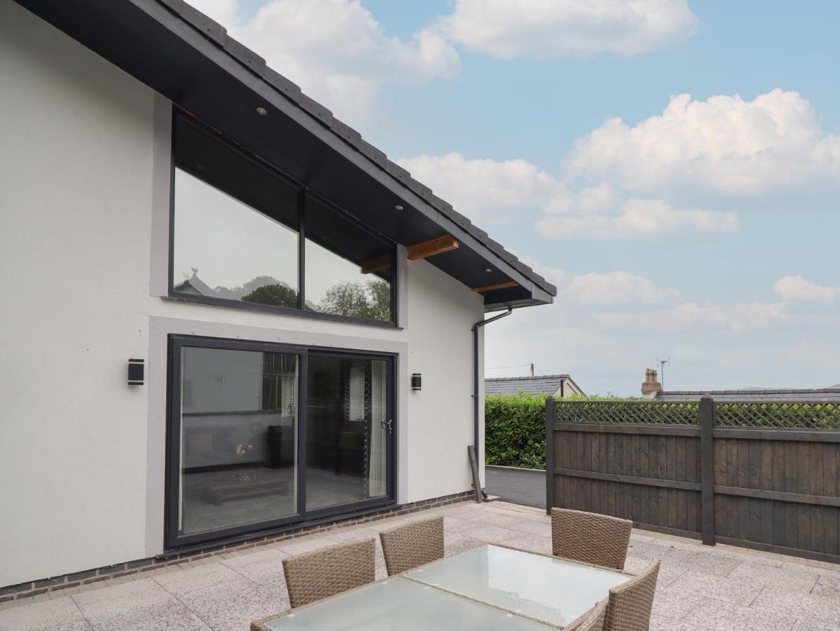 Bryn Cae Villa Ландъндо Екстериор снимка