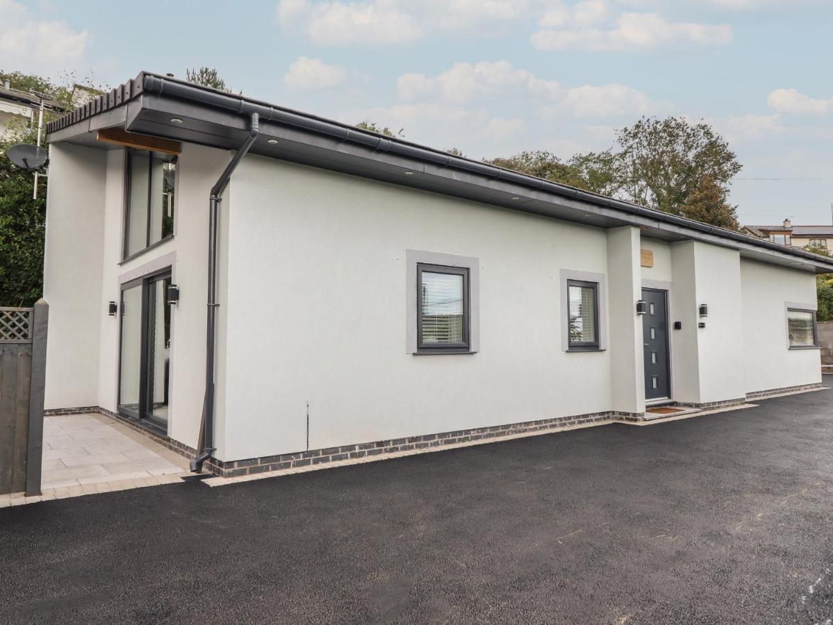 Bryn Cae Villa Ландъндо Екстериор снимка